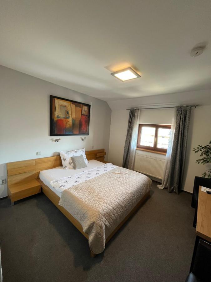 Hotel Algar Opava Extérieur photo