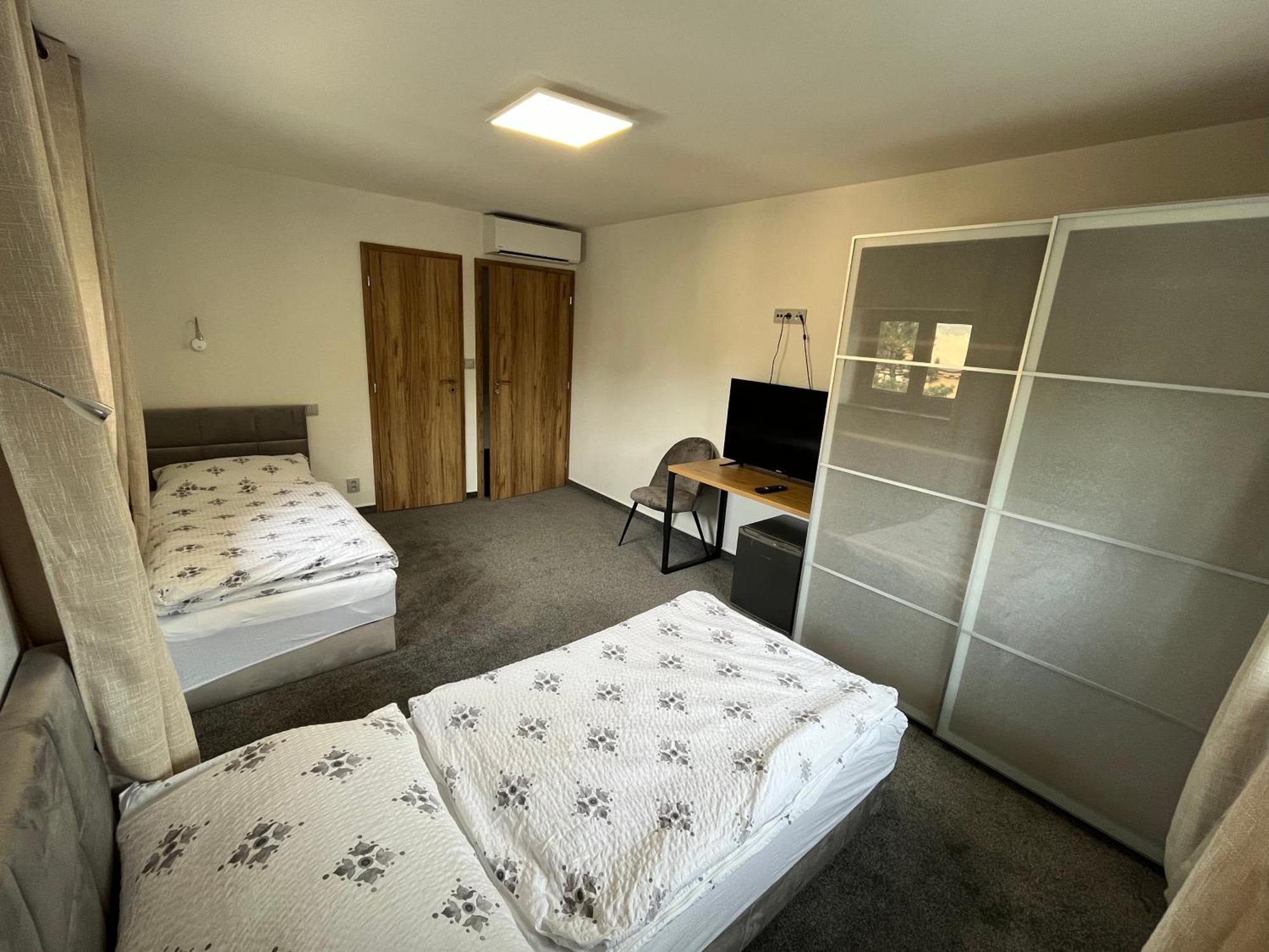 Hotel Algar Opava Extérieur photo